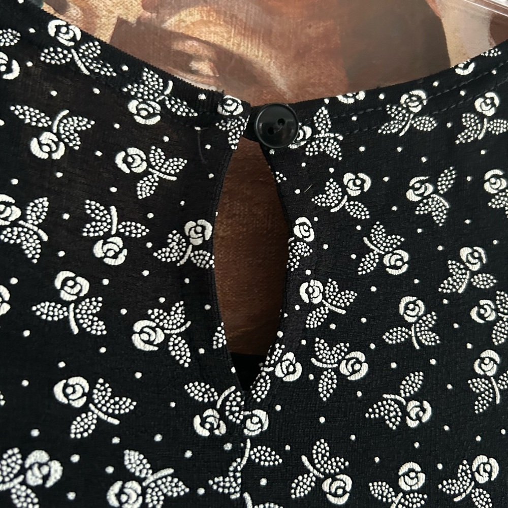 Jessica Black Floral Midi Dress - Picture 15 of 16